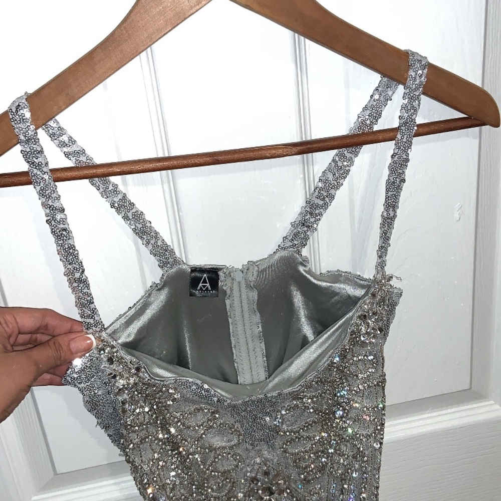PROM DRESS!! - Picture 3 of 4